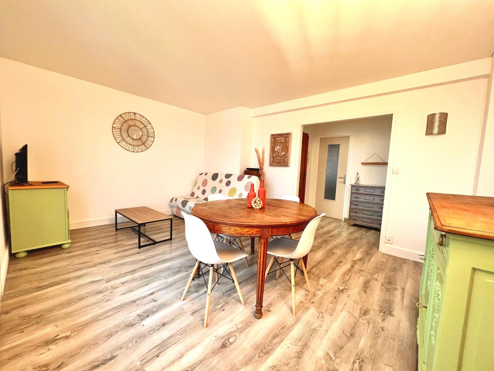 Appartement Proche Gare, 6 Voyageurs Et Stationnement Gratuit Reims Exterior photo
